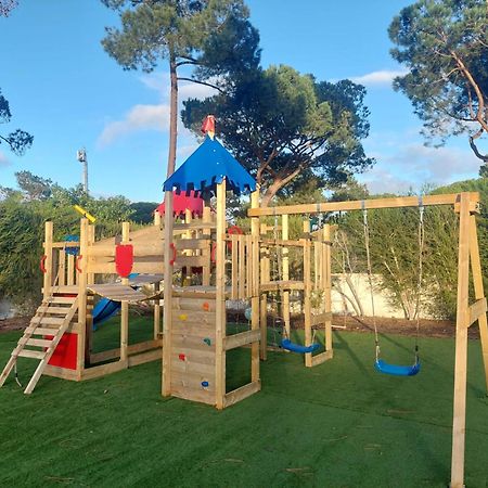 8-Bed Villa In Vilamoura-Sleeps-Playground-Pool ภายนอก รูปภาพ