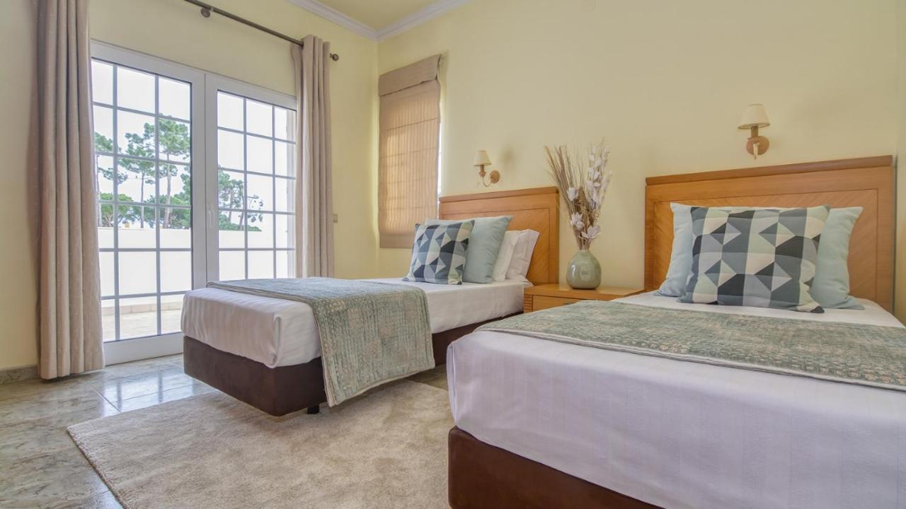8-Bed Villa In Vilamoura-Sleeps-Playground-Pool ภายนอก รูปภาพ